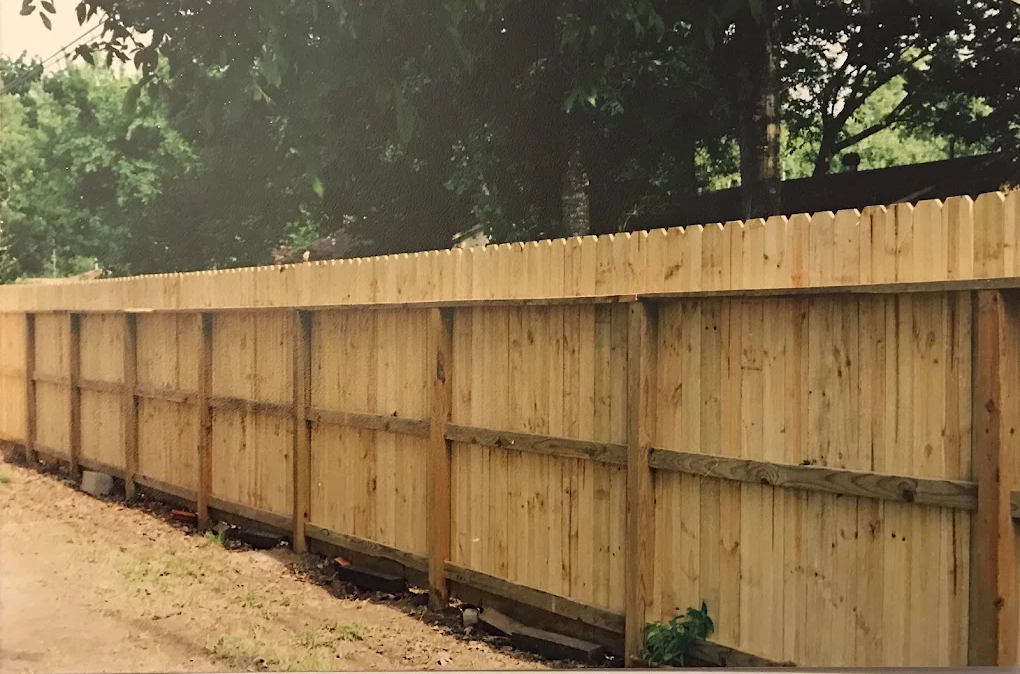 Wood privacy fence