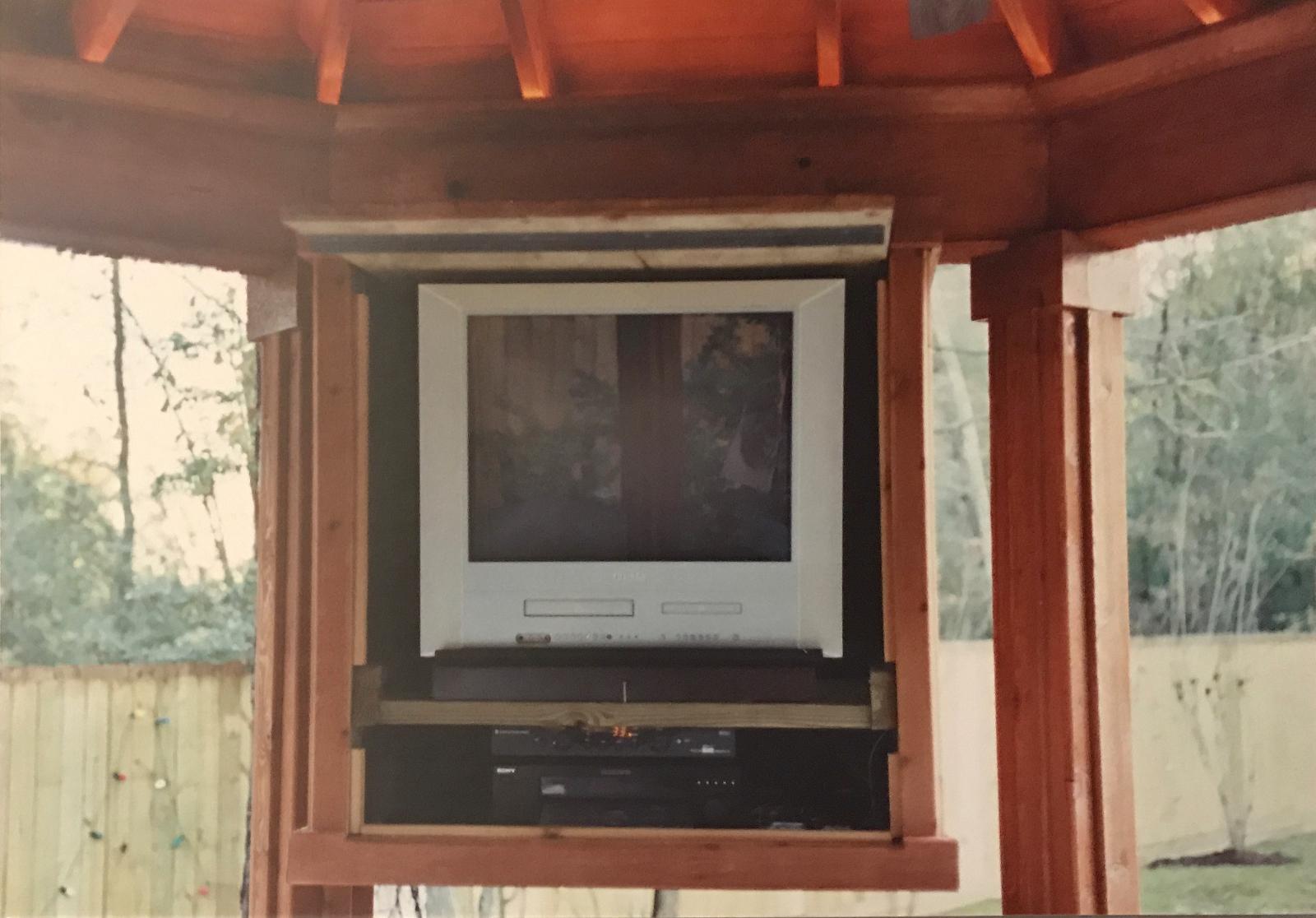 Gazebo built-in TV and entertainment cabinet