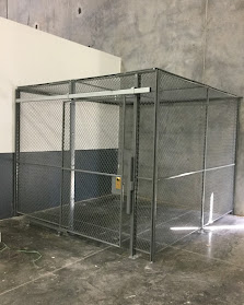 Chain link enclosure