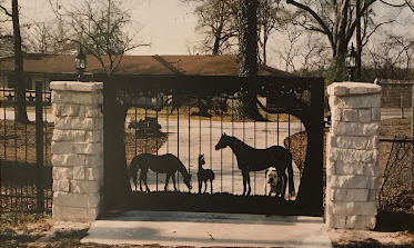 Animal silhouette gate