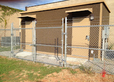 Chain link utility enclosure